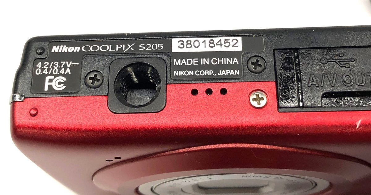 Nikon COOLPIX S205 4x Optical Zoom Compact Digital Camera Red
