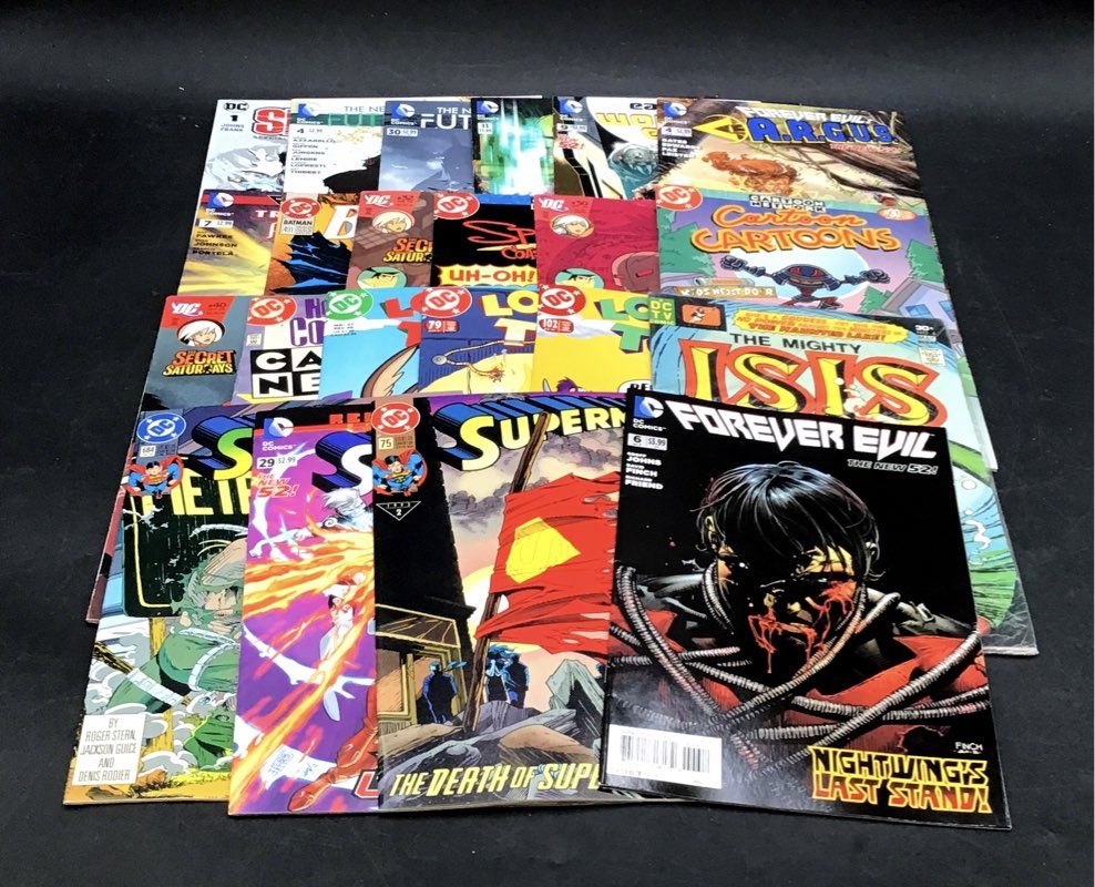 DC Comics Lot Mixed Era Superhero & Cartoon Approx 30 Books