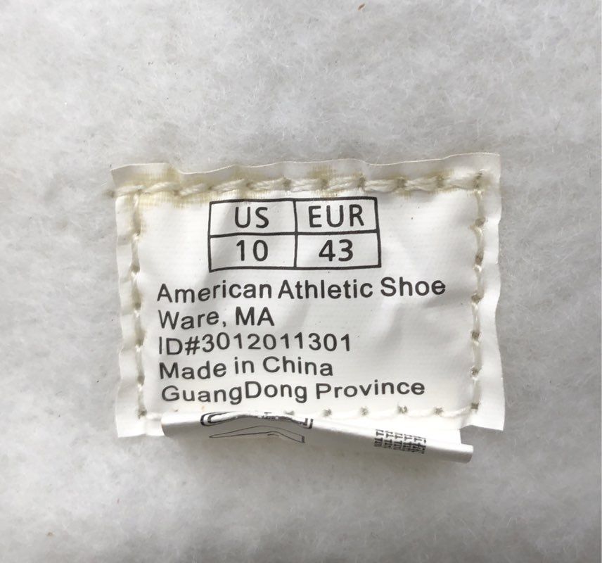 American Athletic Figure Ice Skates White Size US 10 EUR 43 With Blade Guards