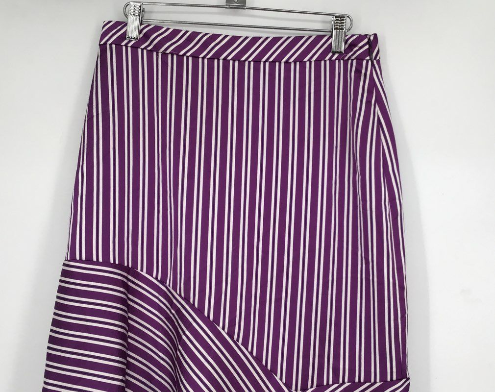 NWT Banana Republic Women&#39;s Purple White Striped Side Zip Flare Skirt - Size 2