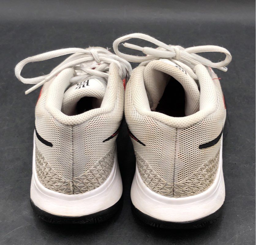 Nike Kyrie Flytrap 6 Light Bone Black University Red Basketball Shoes Size 7.5