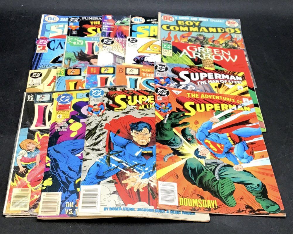 DC Comics Comic Book Lot Mixed Era Superhero Approximately 25 Comics