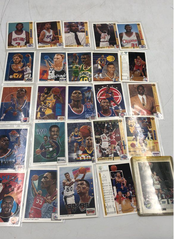 Lot Of Basketball NBA Cards. Medium Box, Unsorted