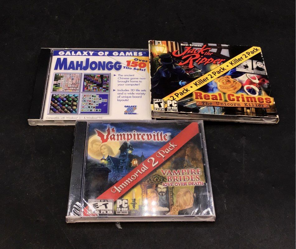 World of Warcraft Hoyle Casino 7 Retro PC Game Lot Big Box CD-ROM Vintage