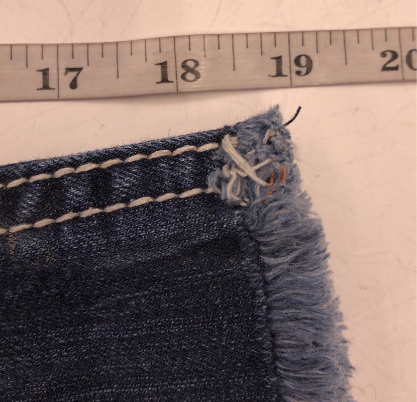 Rock Revival Women's Blue Denim Capri Jeans - Size 31