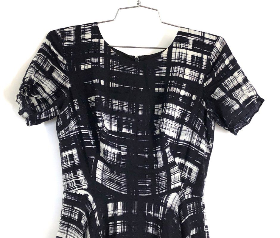 Corey Lynn Calter Women's Black White Graphic Grid Handkerchief Hem Dress Sz 0