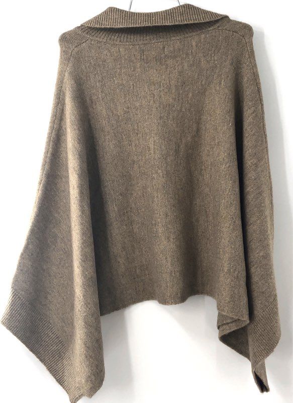 Love Token Women's Hayes Poncho Sweater Oatmeal Collared Knit NWT Sz M/L