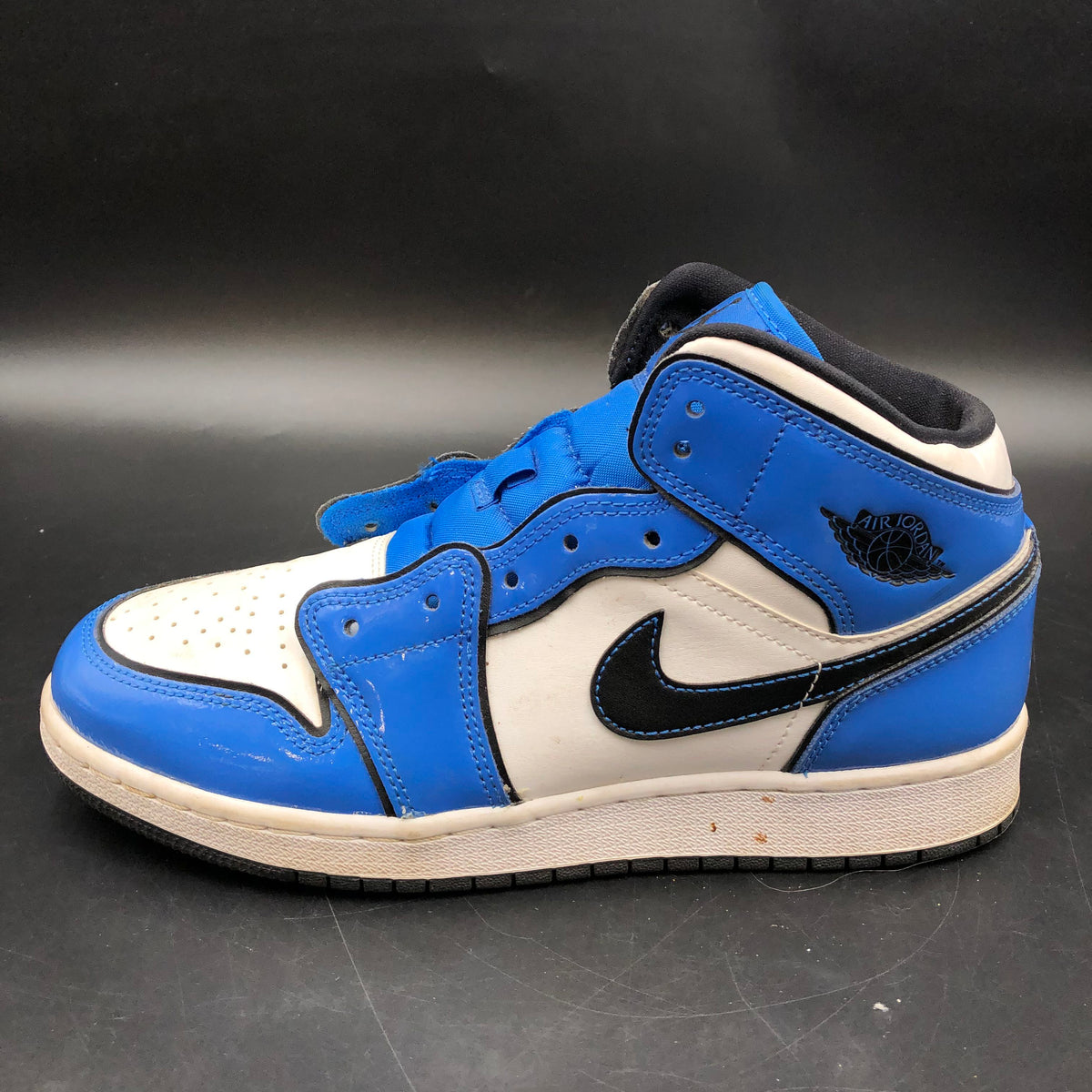 Nike Air Jordan 1 Boy's Retro 'Signal Blue' Sneakers-Size: 7Y (+COA)