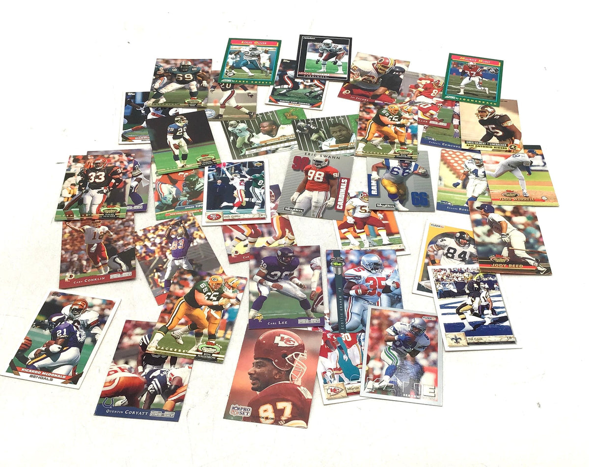 4.5 lbs. Lot of Football NFL &amp; More Cards. Medium Box, Unsorted