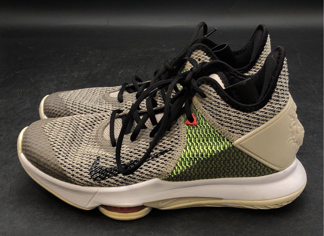 Nike Men's Lebron Witness 4 Gray Athletic Shoes - Size 8