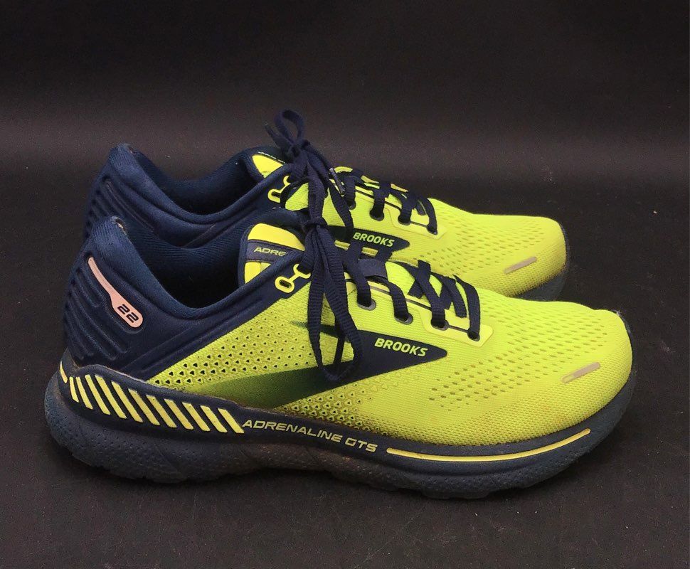 Brooks Men's Adrenaline Gts 22 Green Athletic Shoes - Size 7.5