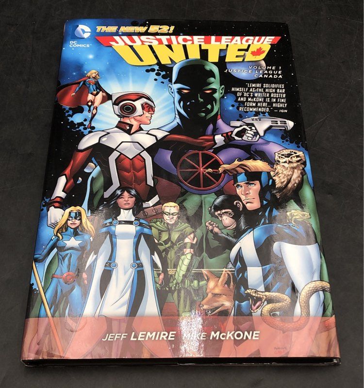 Watchmen Camelot 3000 + 7 DC Comics Graphic Novel Lot Tor Deathstroke JLU