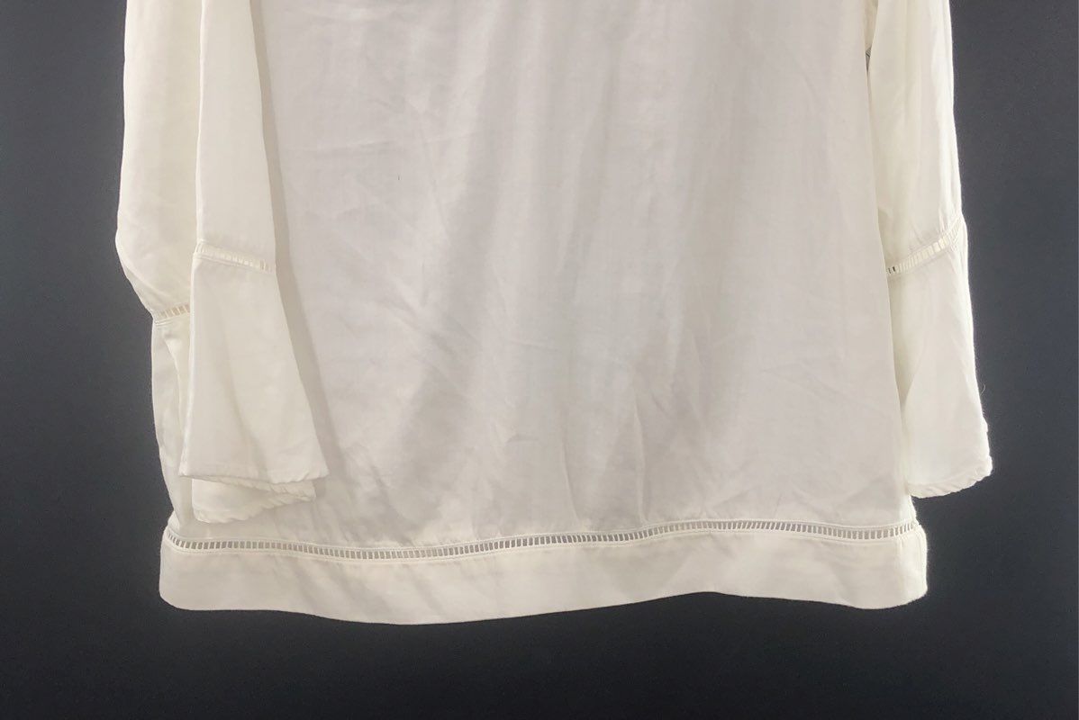 Liverpool Women's White V-Neck Bell Sleeve Blouse Crochet Trim Top Sz M