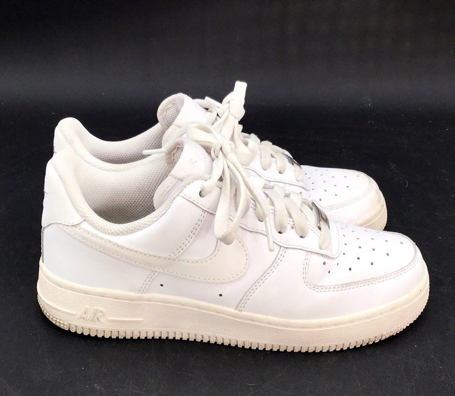 Nike Women's Air Force 1 White Athletic Shoes - Size 6.5