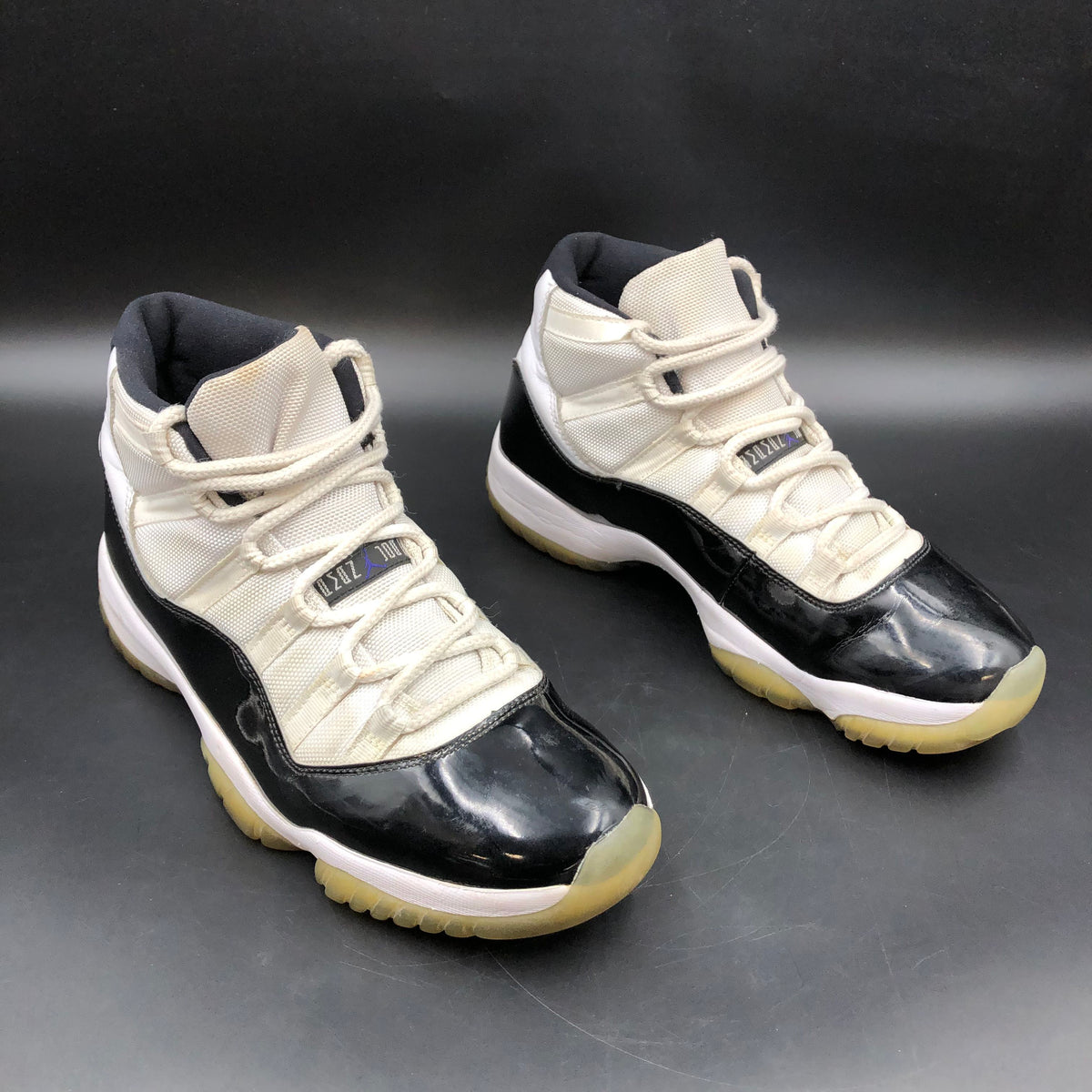Nike Air Jordan 11 Retro Concord White Black 2018 Sneakers Size 9.5 COA
