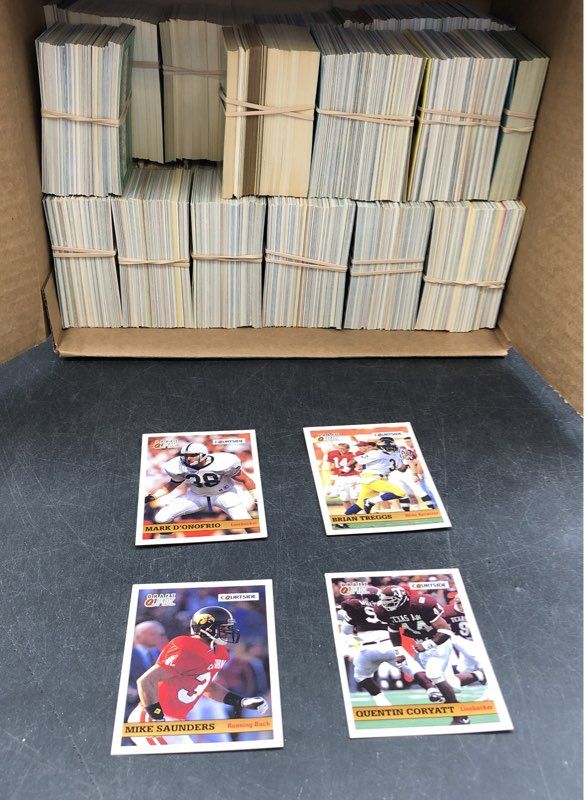 12:0.8 lbs. Lot Of Football NFL Cards. Medium Box, Unsorted