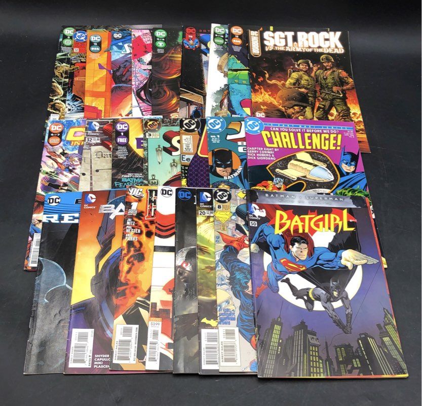 DC Comic Book Lot Modern Age Superhero Mixed Titles Approximately 25 Comics