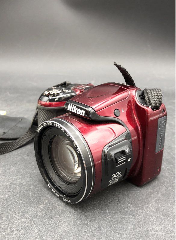 Nikon Coolpix L820 16.0 MP Digital Bridge Camera