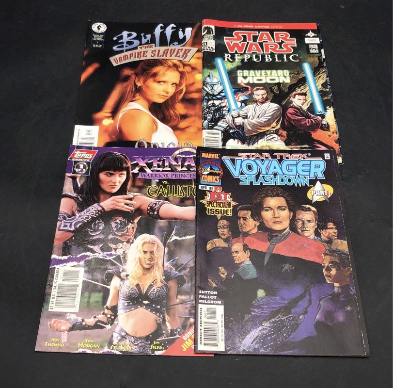 Comic Book Lot Marvel DC Vertigo Topps 1980s-Modern Superhero Approximately 25