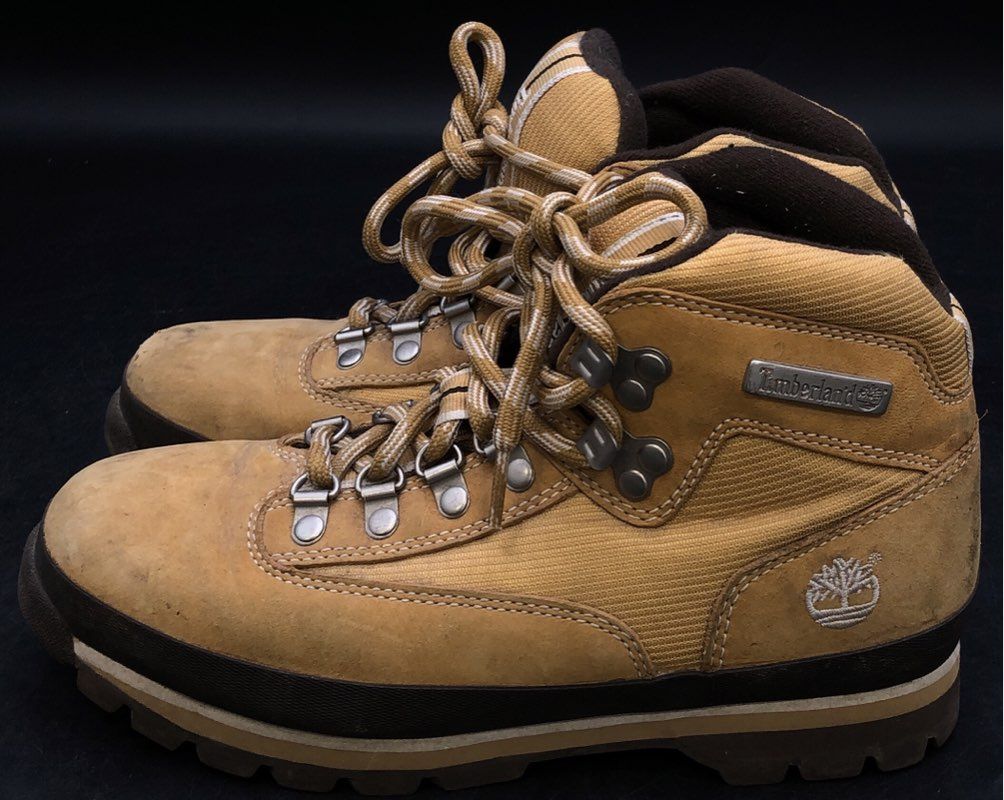 Timberland Women's Tan Hiking Boots - Size 8M