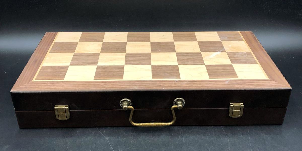 Bivomon Chess Set in Wooden Case with Metallic Pieces