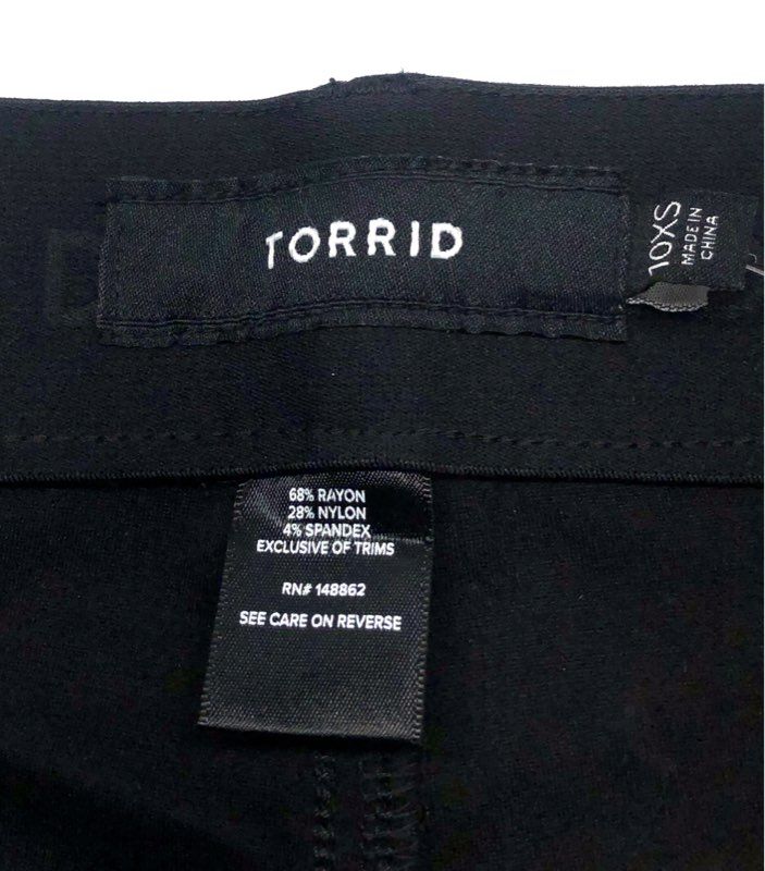 Torrid Women's Black Cropped Pants NWT Sz 10XS