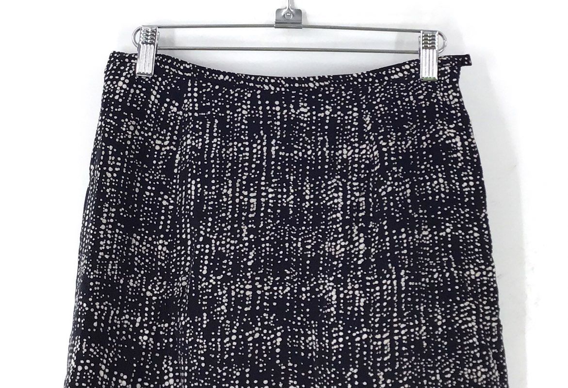 Vintage NWT Gianni Women's Navy Blue Spotted A-Line Skirt - Size 4