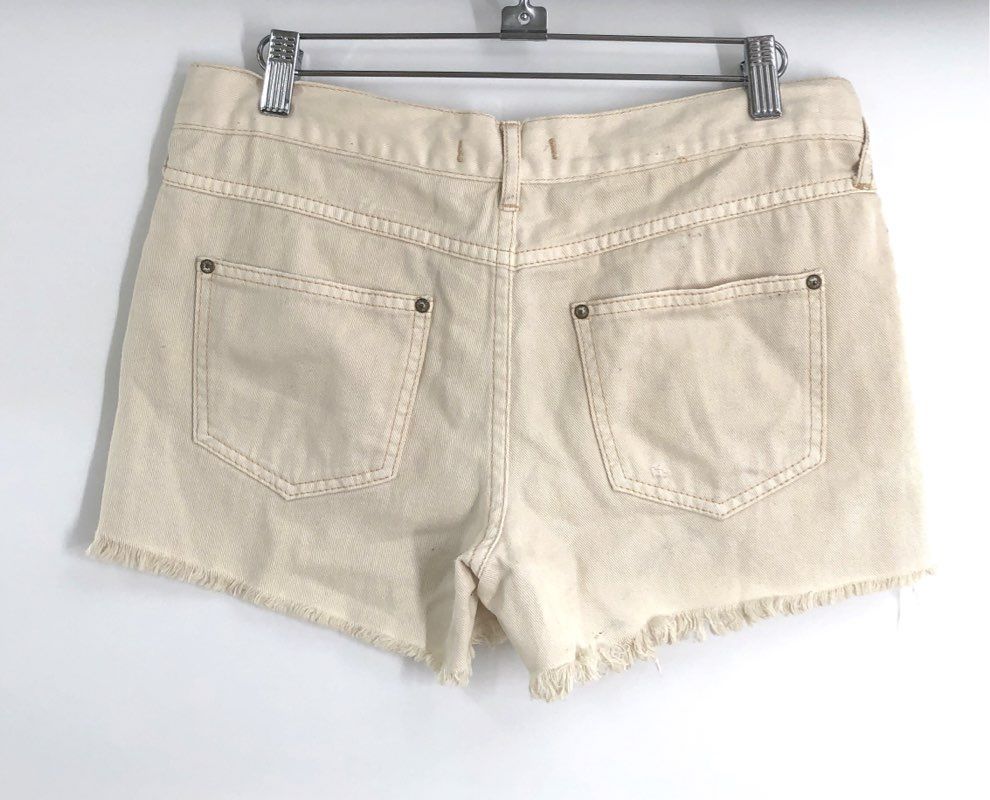 Free People Women's Cream Busted Raw Hem Side Slit Denim Cut Off Shorts Sz 26