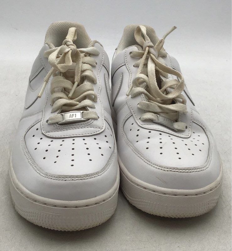 Nike Men&#39;s Air Force 1 Low &#39;07 White Athletic Shoes - Size 9.5