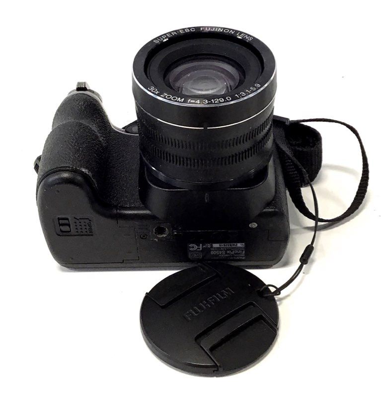 Fujifilm FinePix S4500 14MP Digital Camera 30x Super Wide Zoom Lens