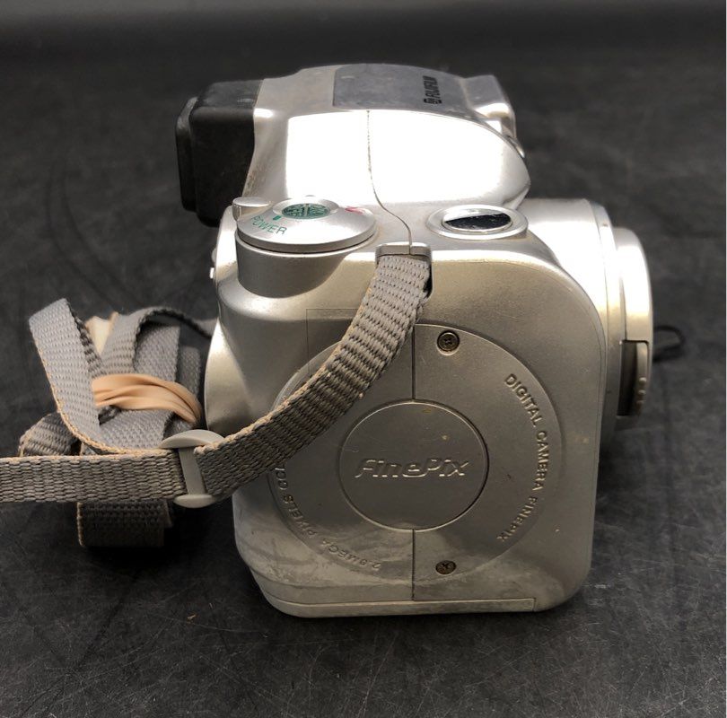 Fujifilm FinePix 2800Zoom Digital Camera