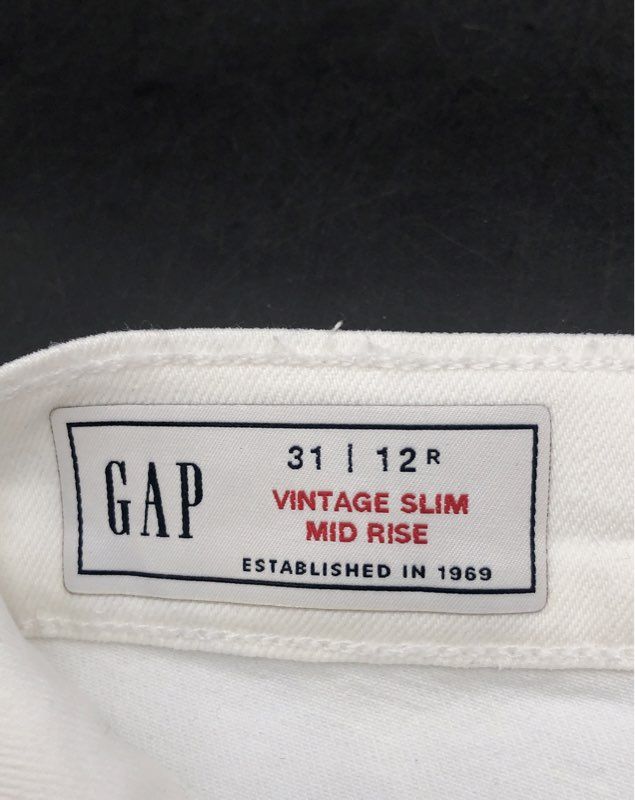 GAP Women's White Vintage Slim Mid Rise Distressed Jeans Sz 31/12R NWT