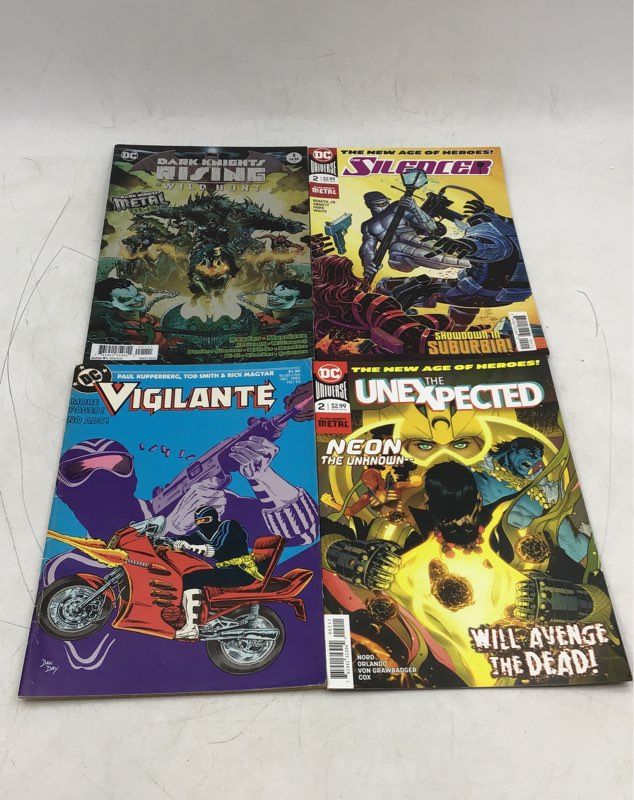 Harley Quinn, The Man Of Steel, Vigilante &amp; More Comic Book Mixed Lot