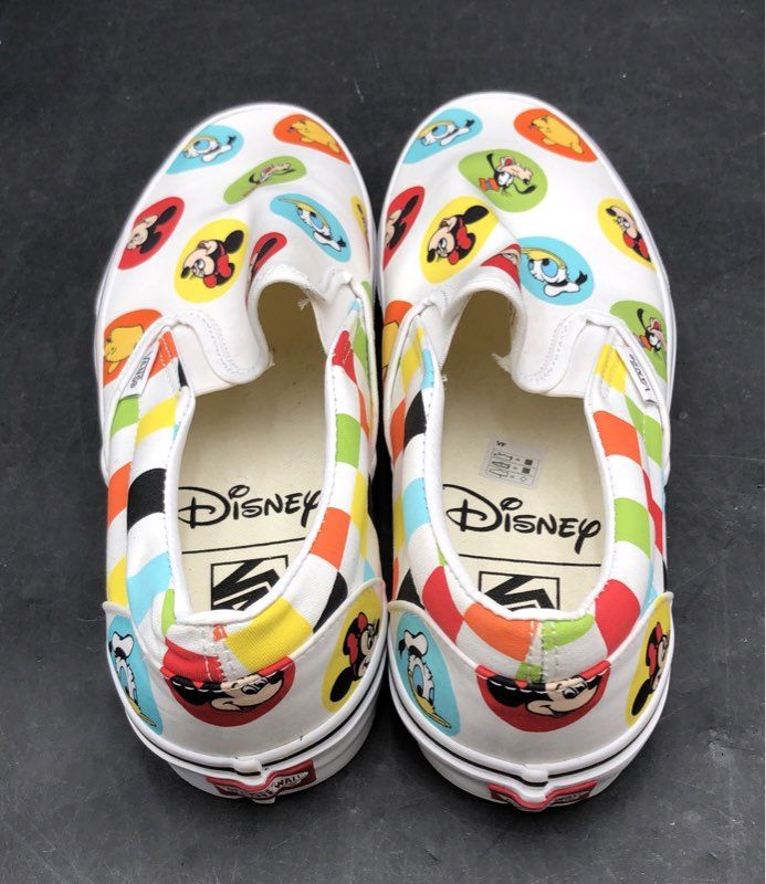 Vans Classic Slip-On Young at Heart Multi Character Print Men's Size 10