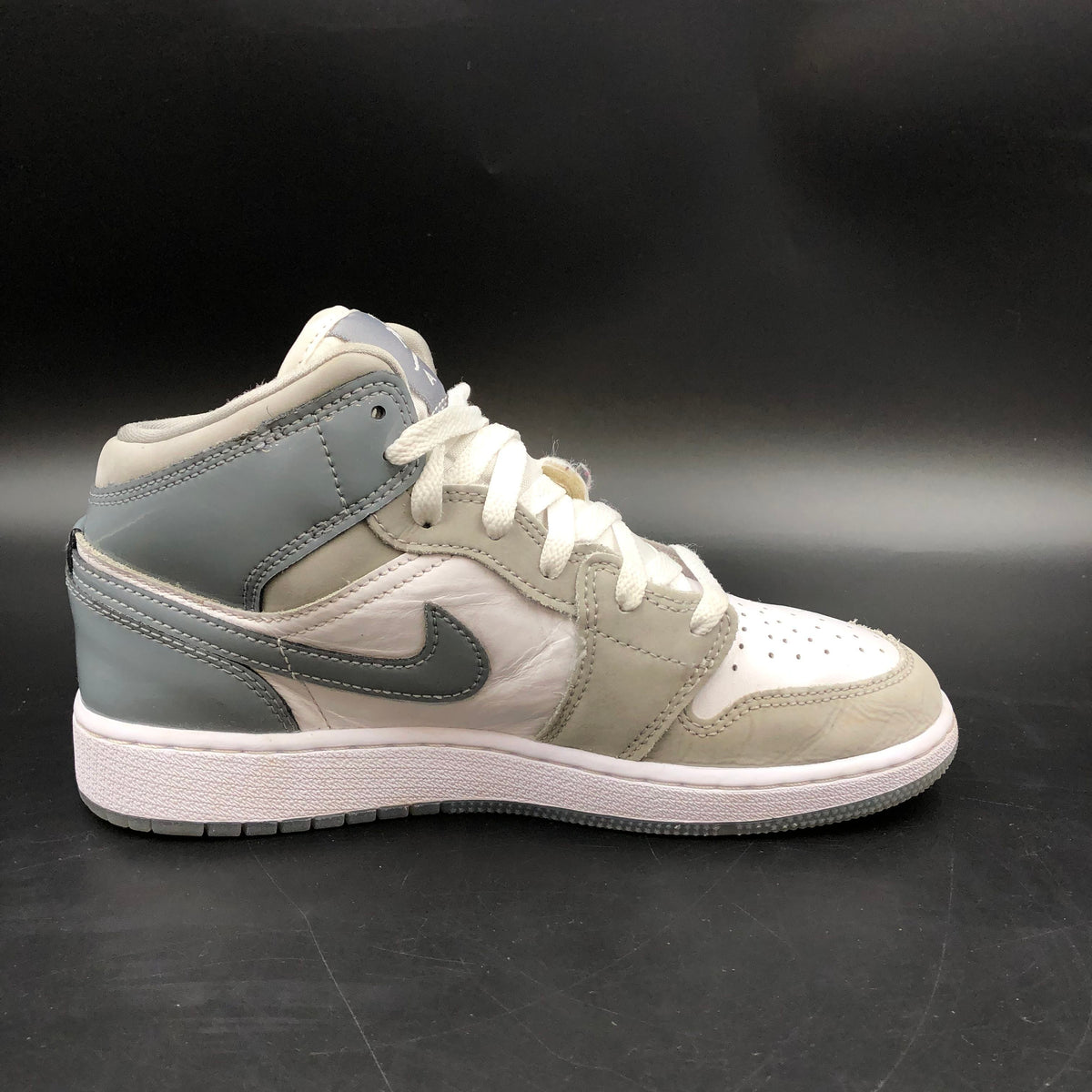 Nike Air Jordan 1 Boy's Medium Cool Grey Sneakers Size 5Y COA