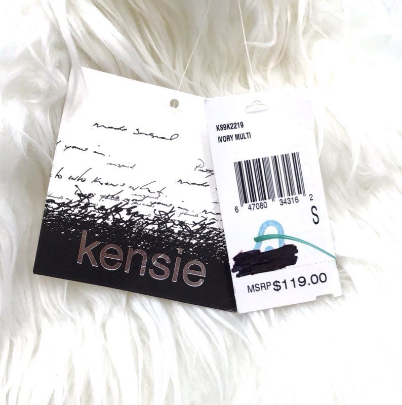 NWT Kensie Women&#39;s White Faux Fur Vest - Size Small