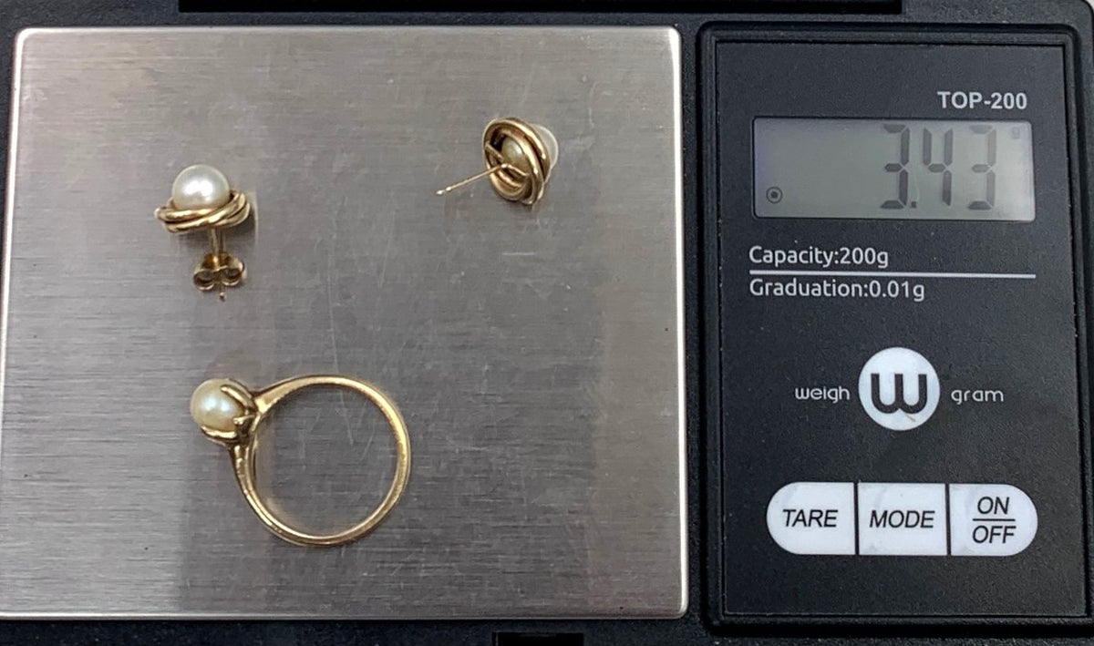 Fabulous 10K Yellow Gold Pearl Ring & Earrings Set 3.43g