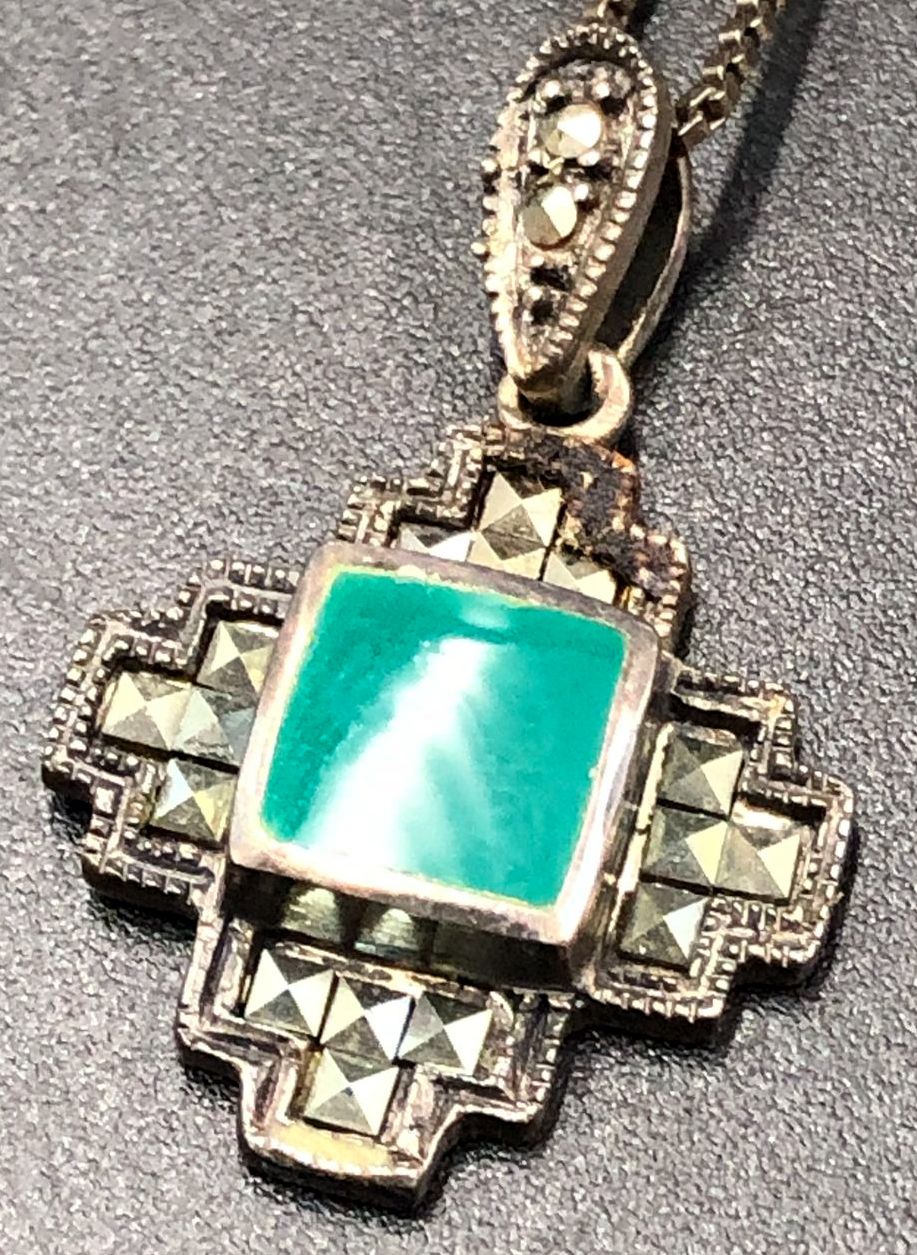 Sterling Silver 925 Green Stone Marcasite Art Deco Cross Pendant Necklace 20"