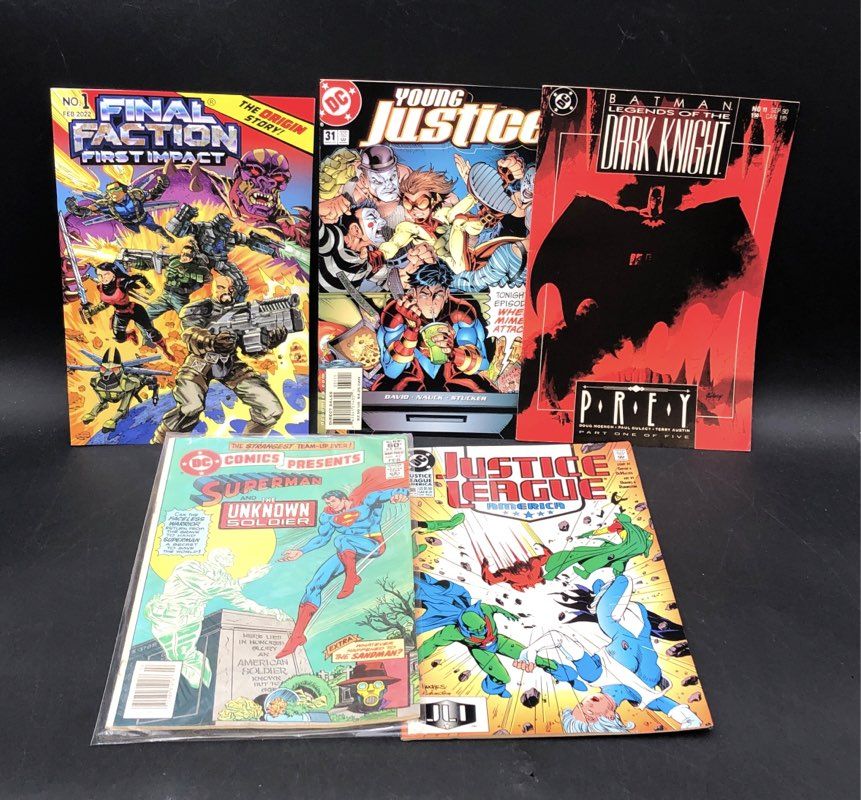 Star Wars Batman Superman + 20 Comic Book Lot Marvel DC Image Dark Horse