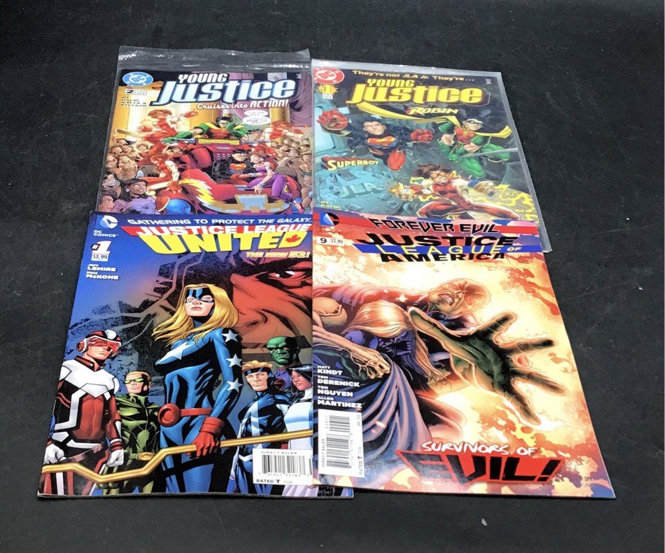 DC Comics Book Lot 1990s-2010s Superhero Mixed Titles Approximately 20