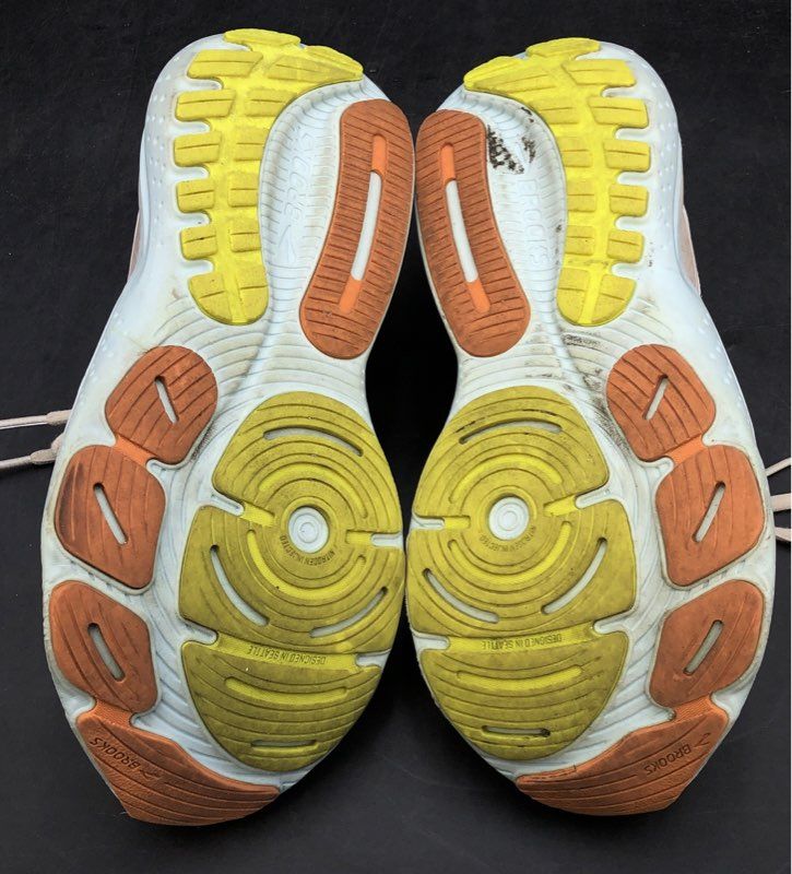 Brooks Women's Glycerin 21 Beige Athletic Shoes - Size 8