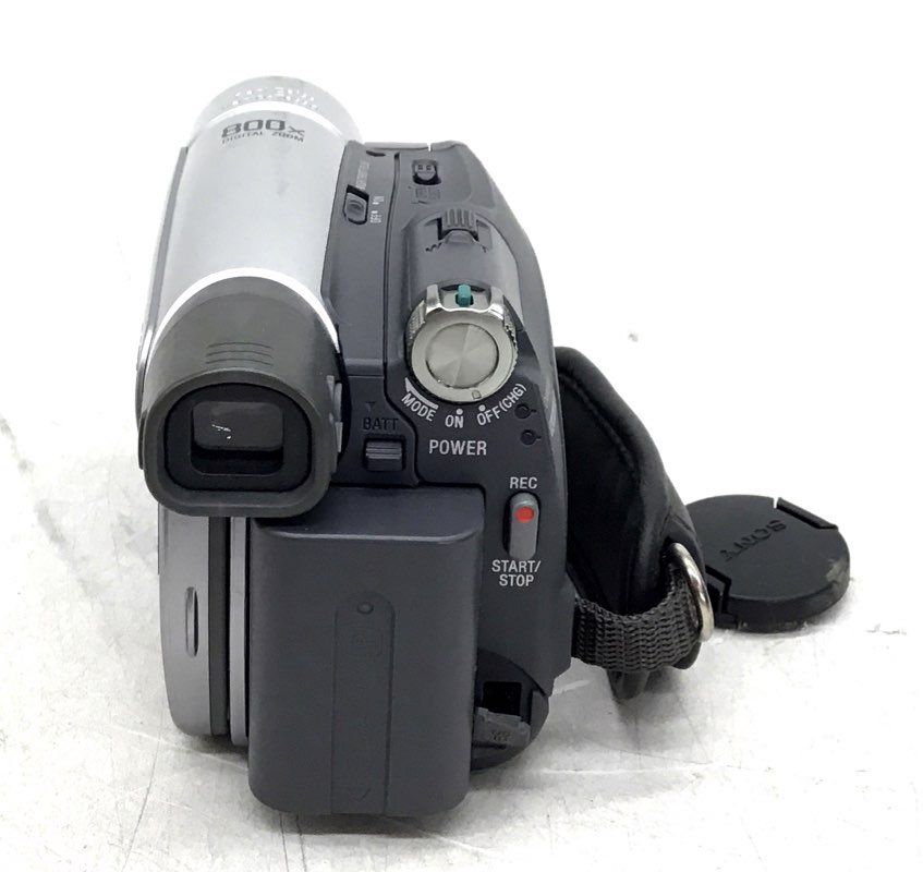 Sony Touch Panel LCD Handycam 20X Optical Zoom Handheld Camcorder W/Accessories