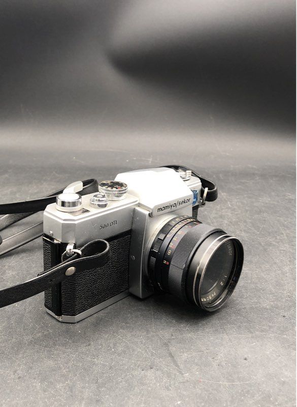 Mamiya Sekor 500 DTL Film 35mm Camera With Accessories