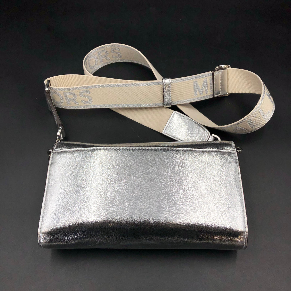 Michael Kors Metallic Silver Leather 'Shimmer Jet Set' Crossbody Bag (+COA)