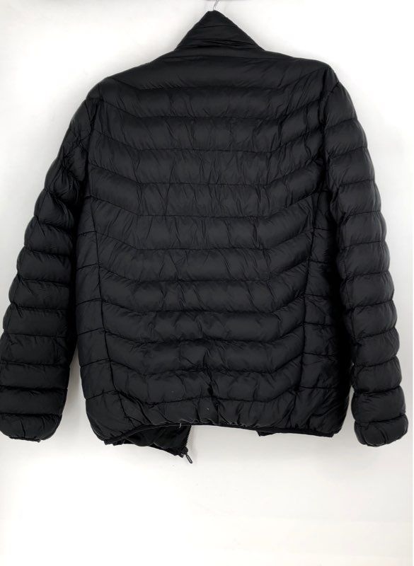 Men&#39;s Black Full-Zip Puffer Jacket Size Measured