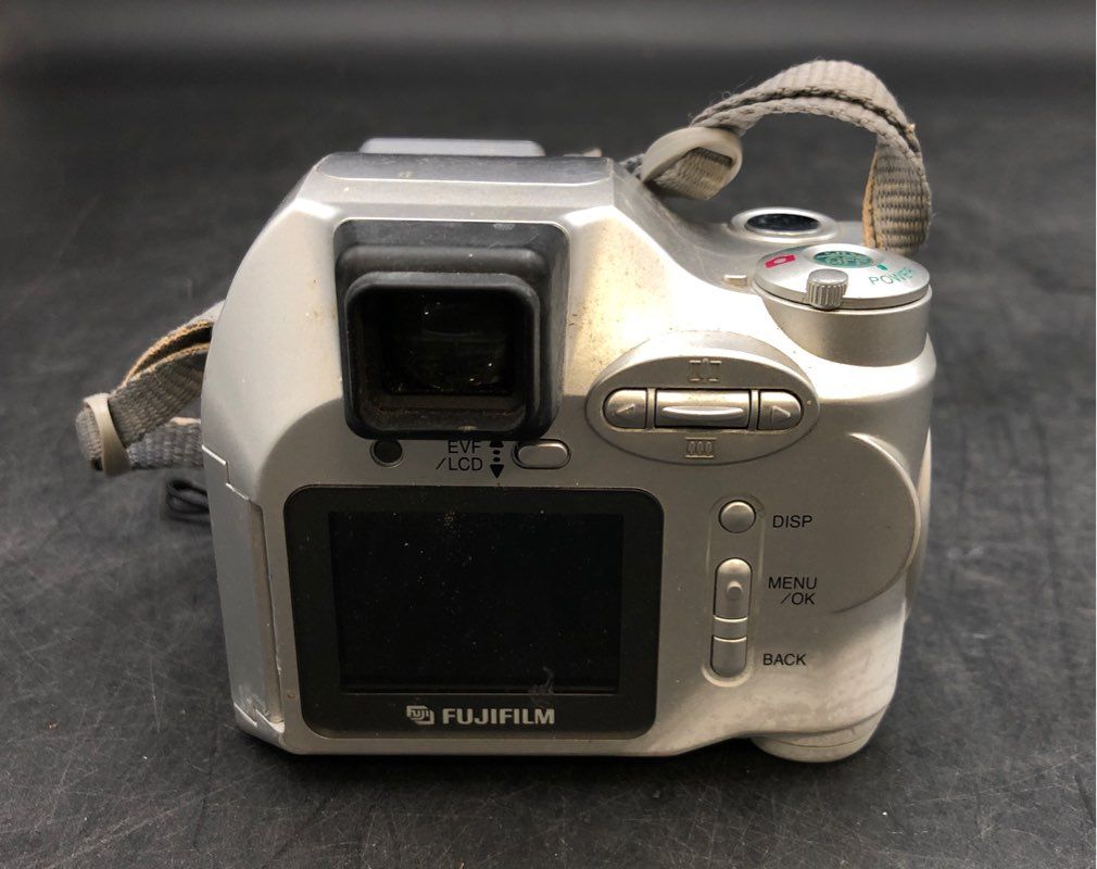 Fujifilm FinePix 2800Zoom Digital Camera