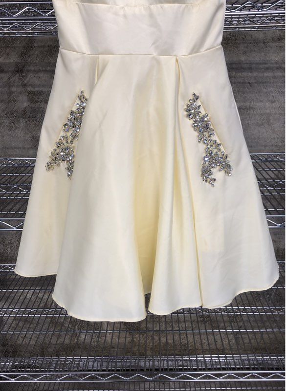 Angela & Alison Women's Ivory A-Line Cocktail Dress Rhinestone V-Neck Sze 4