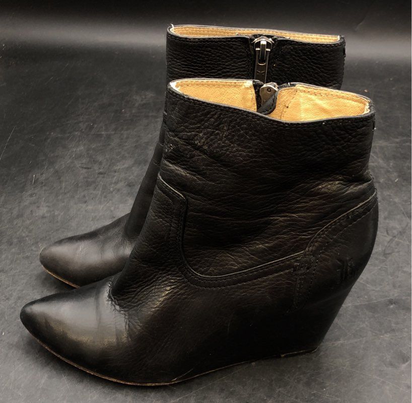 Frye Women's Reina Black Ankle Boots - Size 6.5