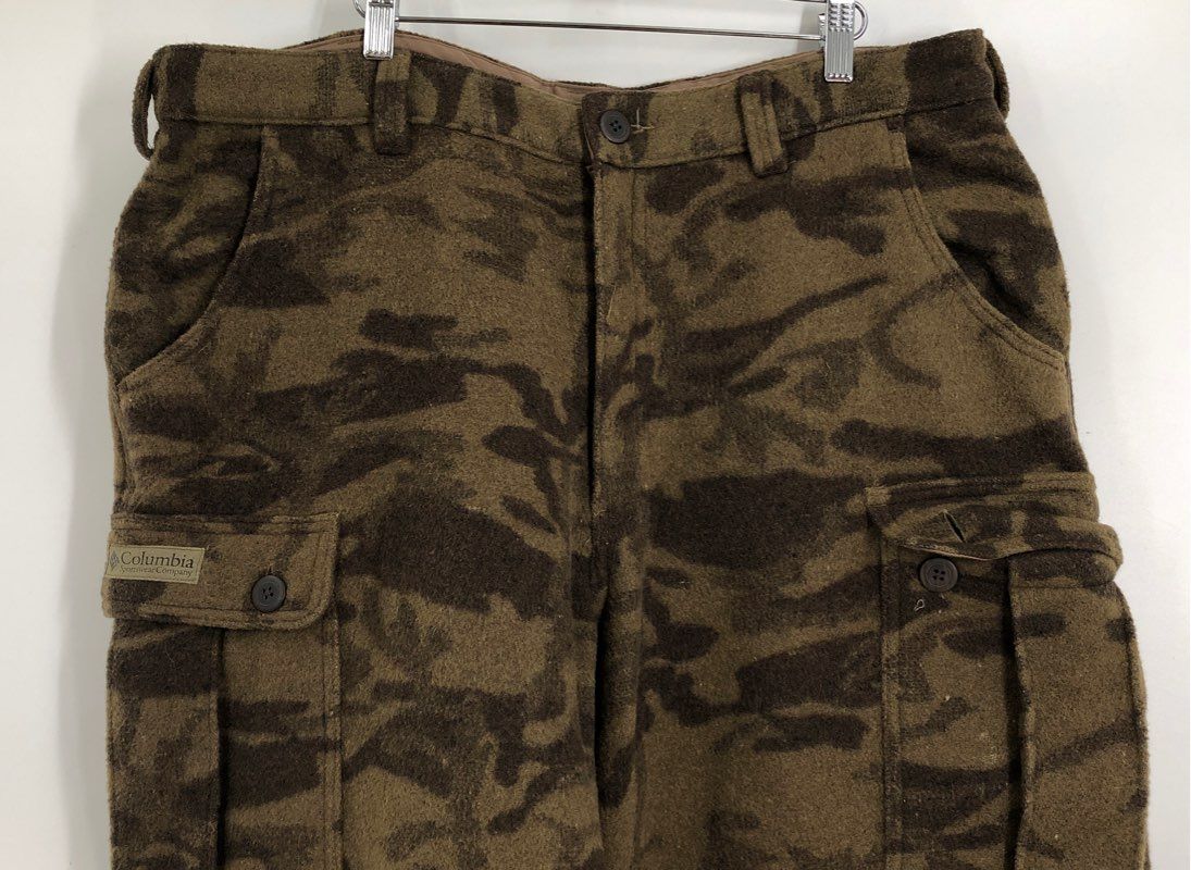 Columbia Men&#39;s Green Camouflage Straight Leg Cargo Pants - Size 40