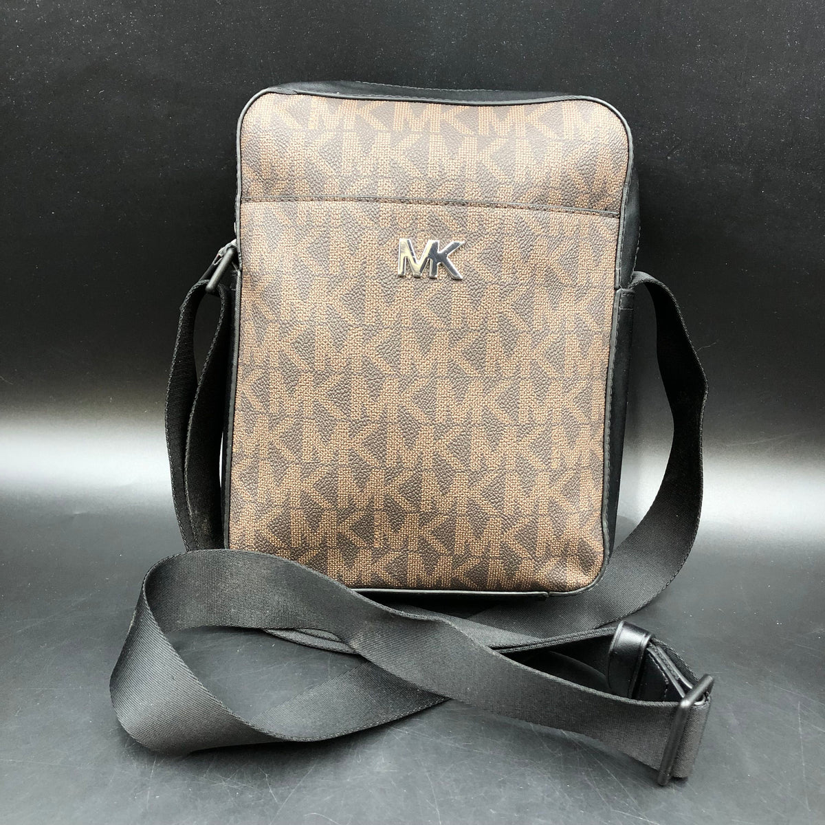 Michael Kors Brown Black Leather Cooper Logo Flight Bag Crossbody COA